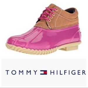 black and pink tommy hilfiger duck boots
